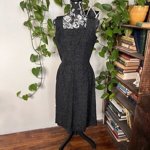 Elegant Black Sleeveless Dress